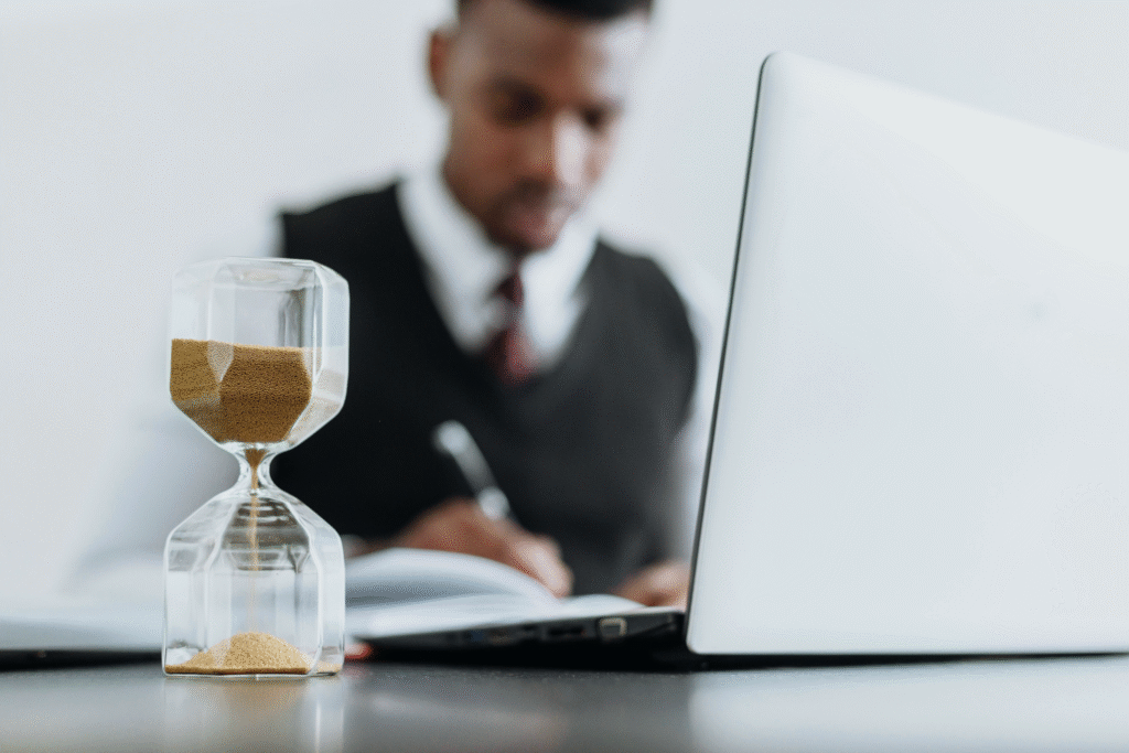 Abogado trabajando con horas facturables